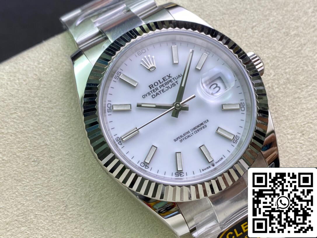 Rolex Datejust M126334-0009 41 mm Oyster-Armband, sauberes Fabrikweißes Zifferblatt