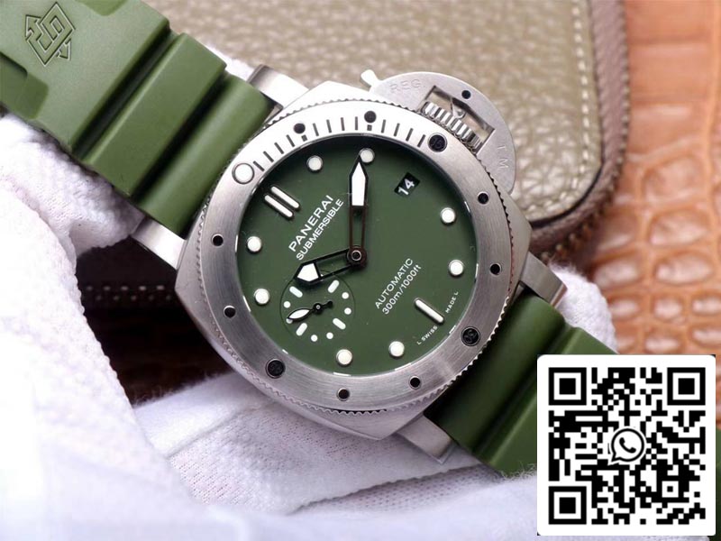 Panerai Submersible PAM01055 1:1 Best Edition VS Factory Green Dial Swiss P9000