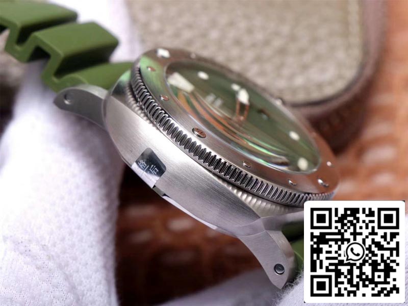 파네라이 Submersible PAM01055 1:1 Best Edition VS Factory Green 다이얼 스위스 P9000