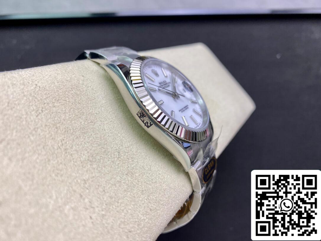 Rolex Datejust M126334-0009 41 mm Oyster-Armband, sauberes Fabrikweißes Zifferblatt