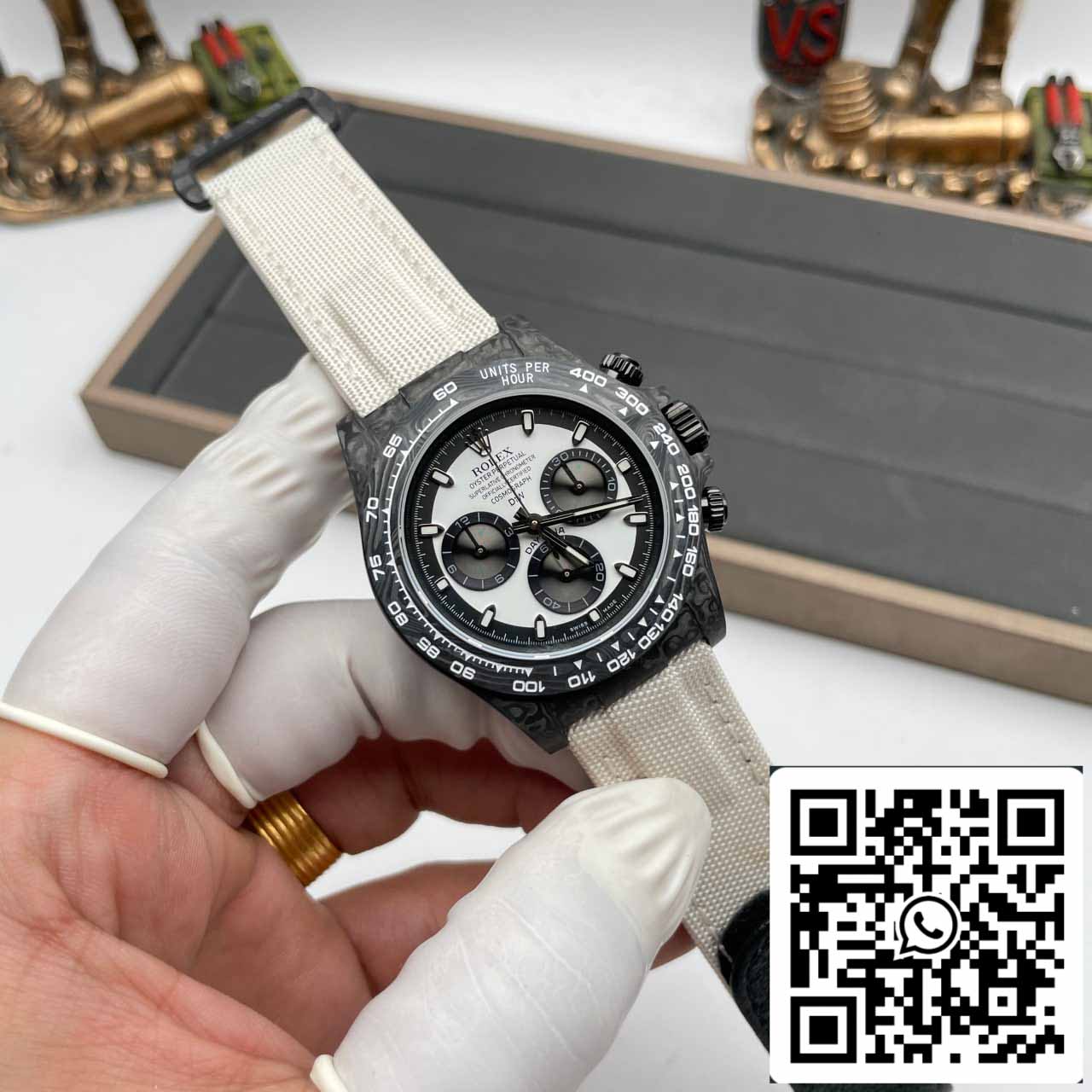 Rolex Daytona Cosmograph Fibre de carbone Diw Version personnalisée 1:1 Meilleure édition Noob Factory Cadran blanc