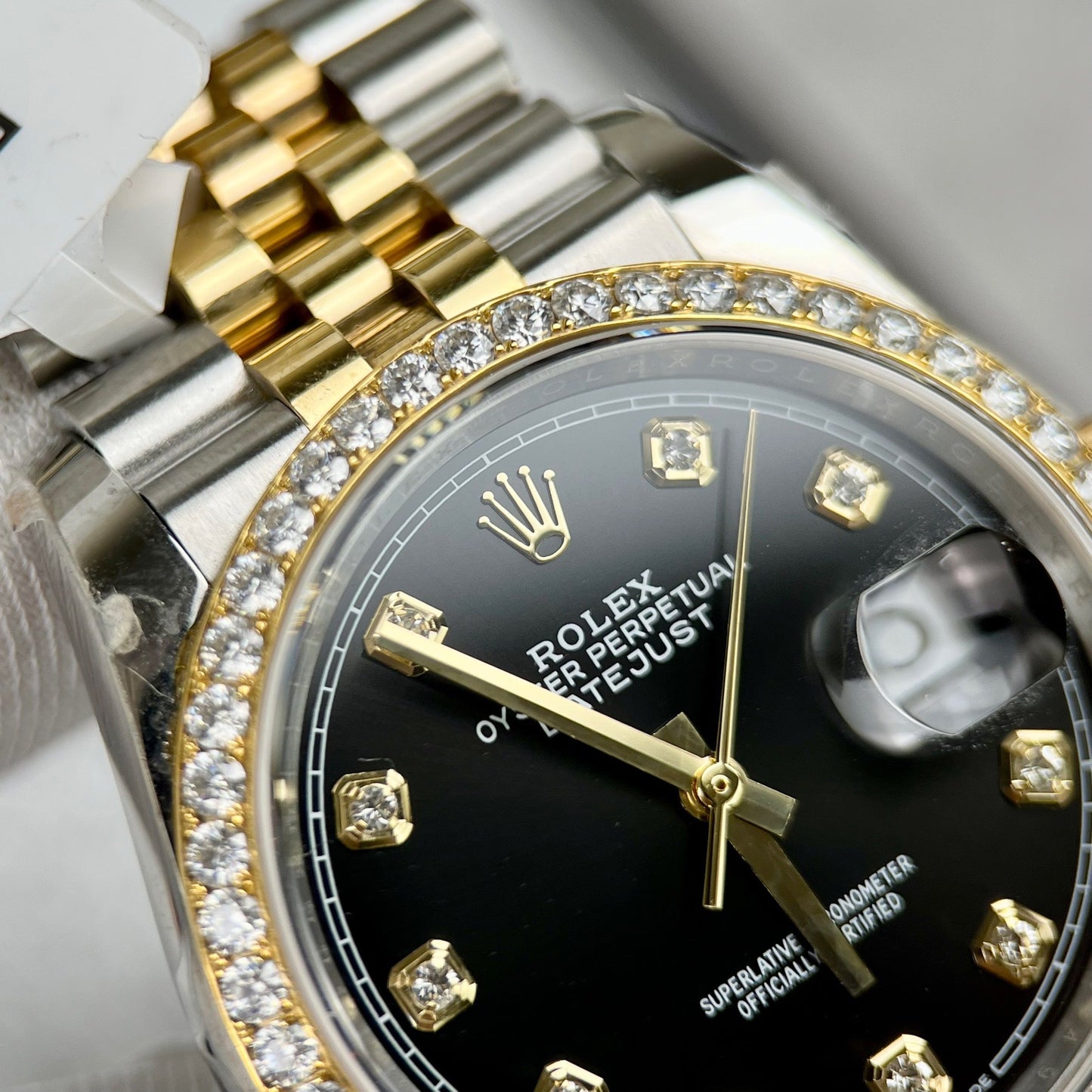 Rolex Datejust 36 mm Diamants 126283RBR Or jaune 18 carats et moissanite