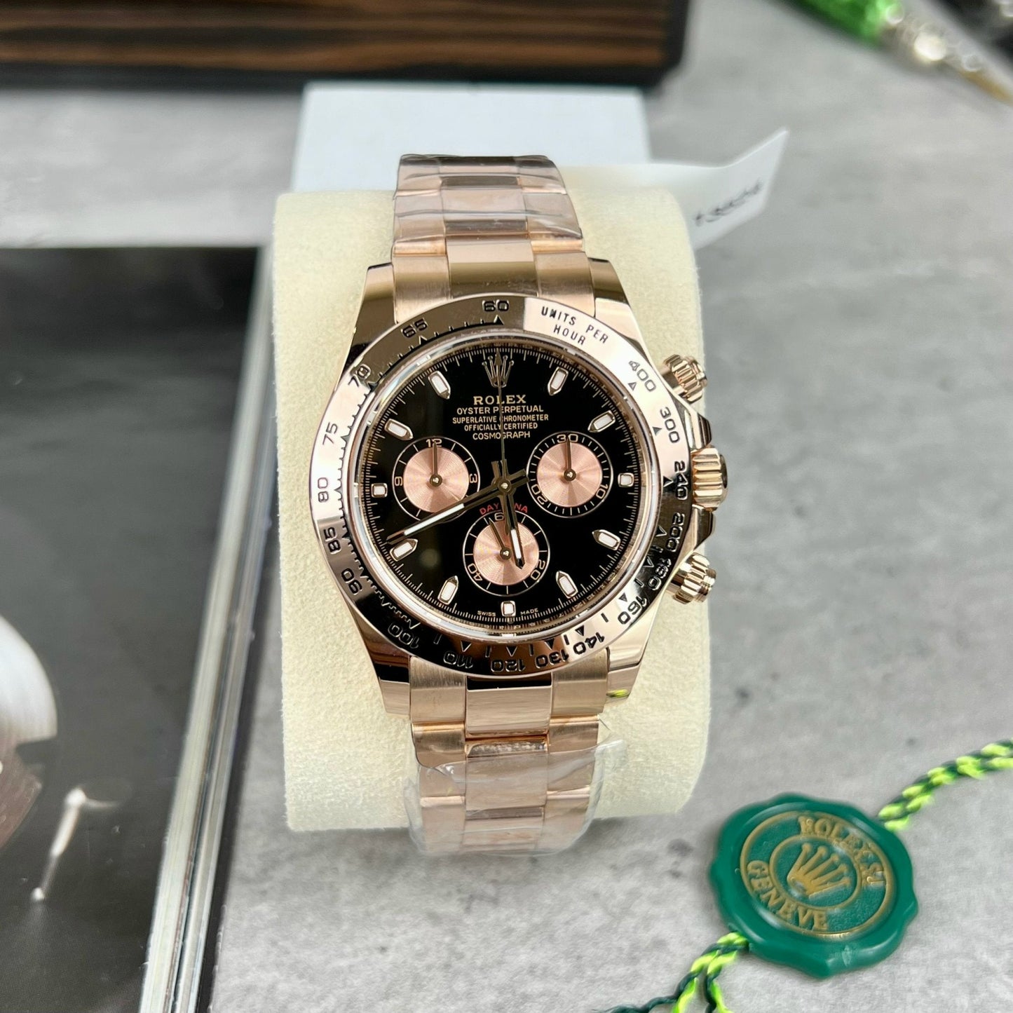 Rolex Cosmograph Daytona M116505-0008 18 Karat Everose-Gold gefüllt