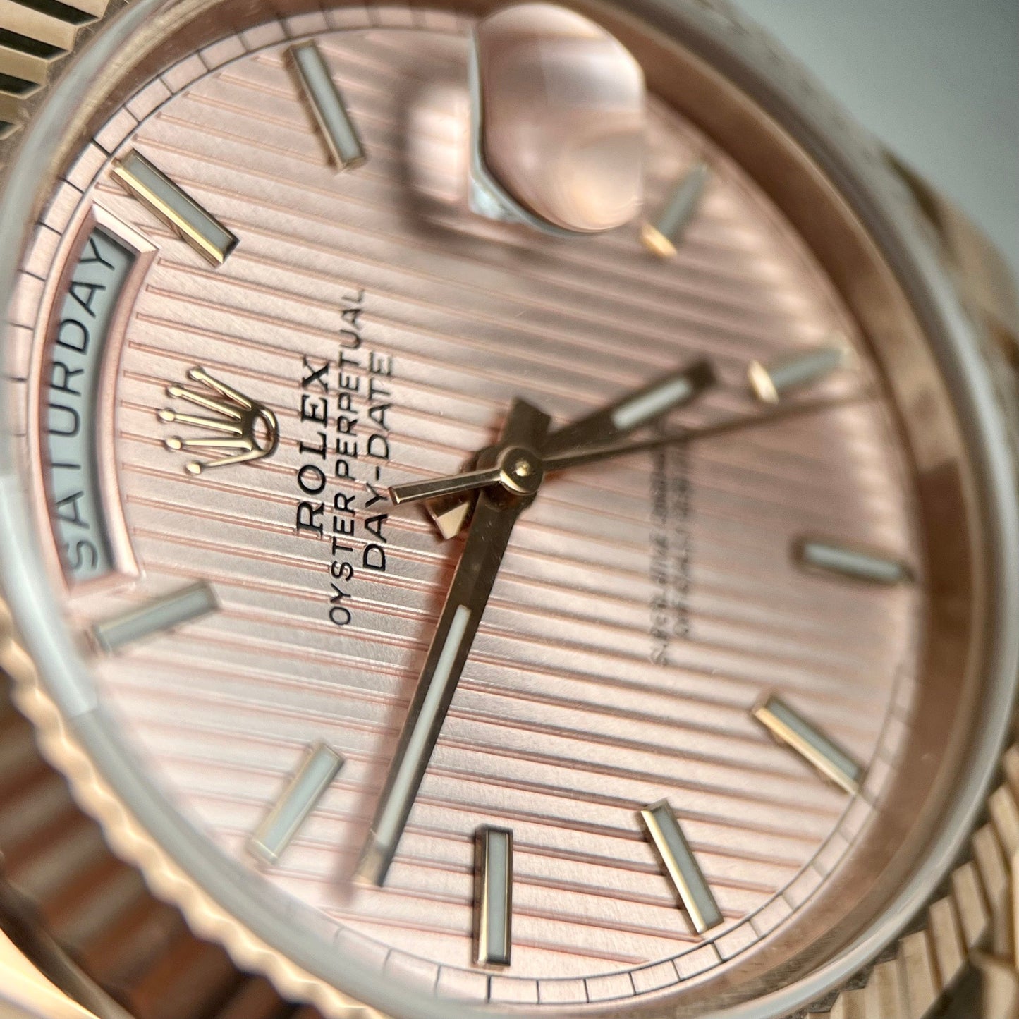 Rolex Oyster Day-Date 40 mm chodmip 228235 revêtu d'or rose 18 carats Meilleure édition 1:1 130 grammes