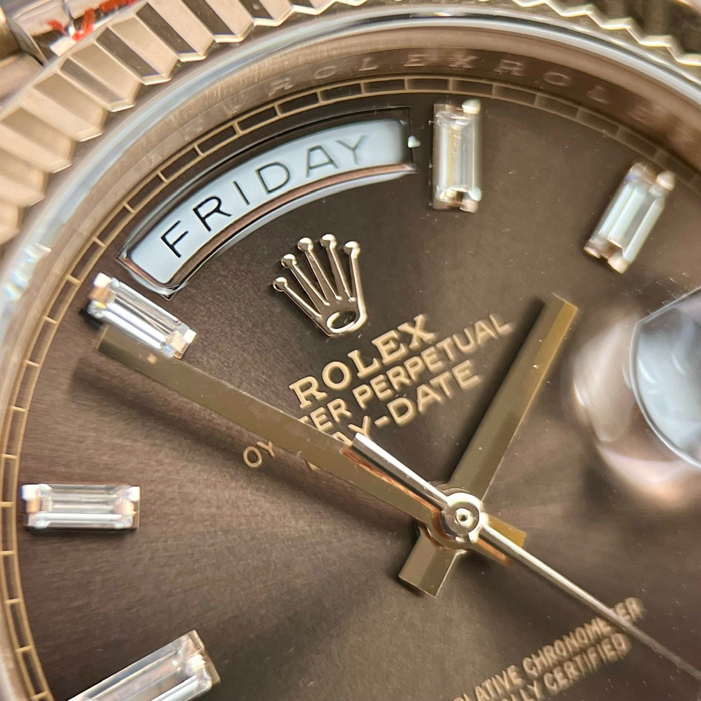 Rolex Day-Date 40 mm 228235 cadran chocolat or rose 18 carats rempli 167 grammes