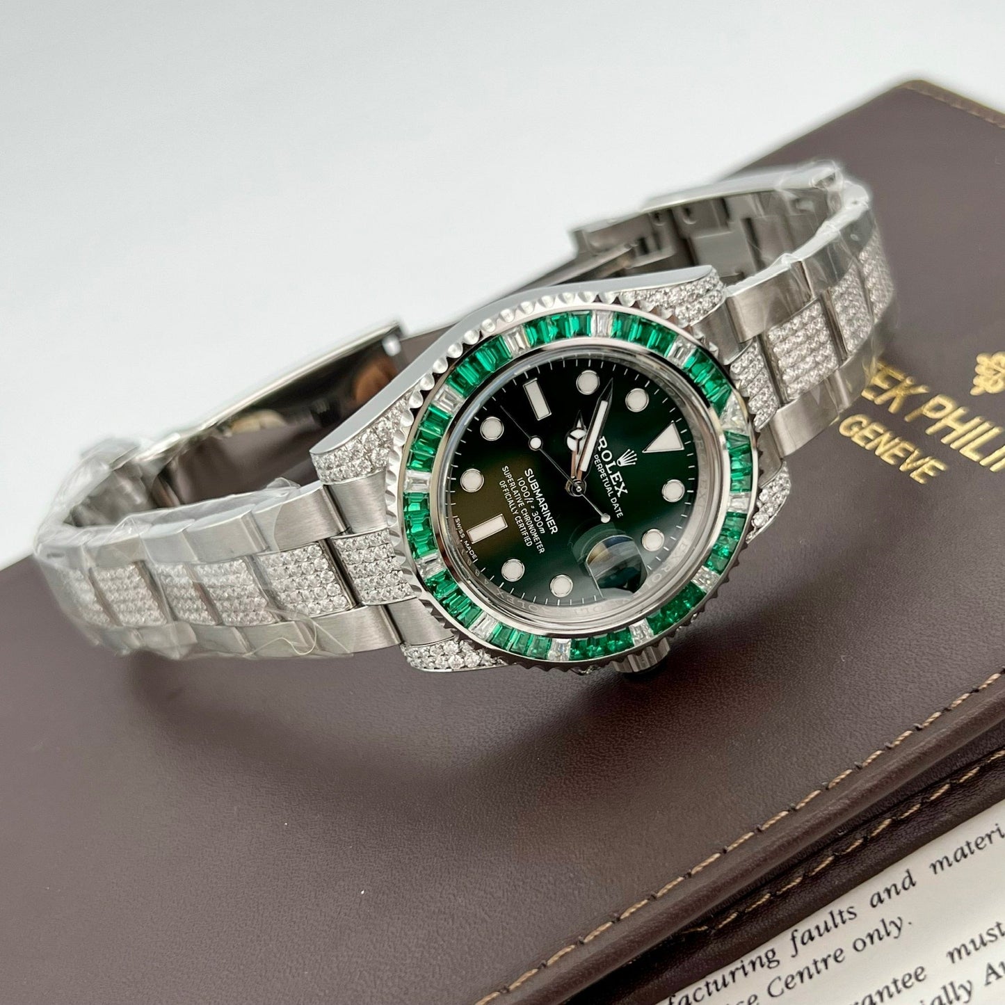 Rolex Submariner Hulk Oystersteel personnalisé Moissanite Diamants super vip