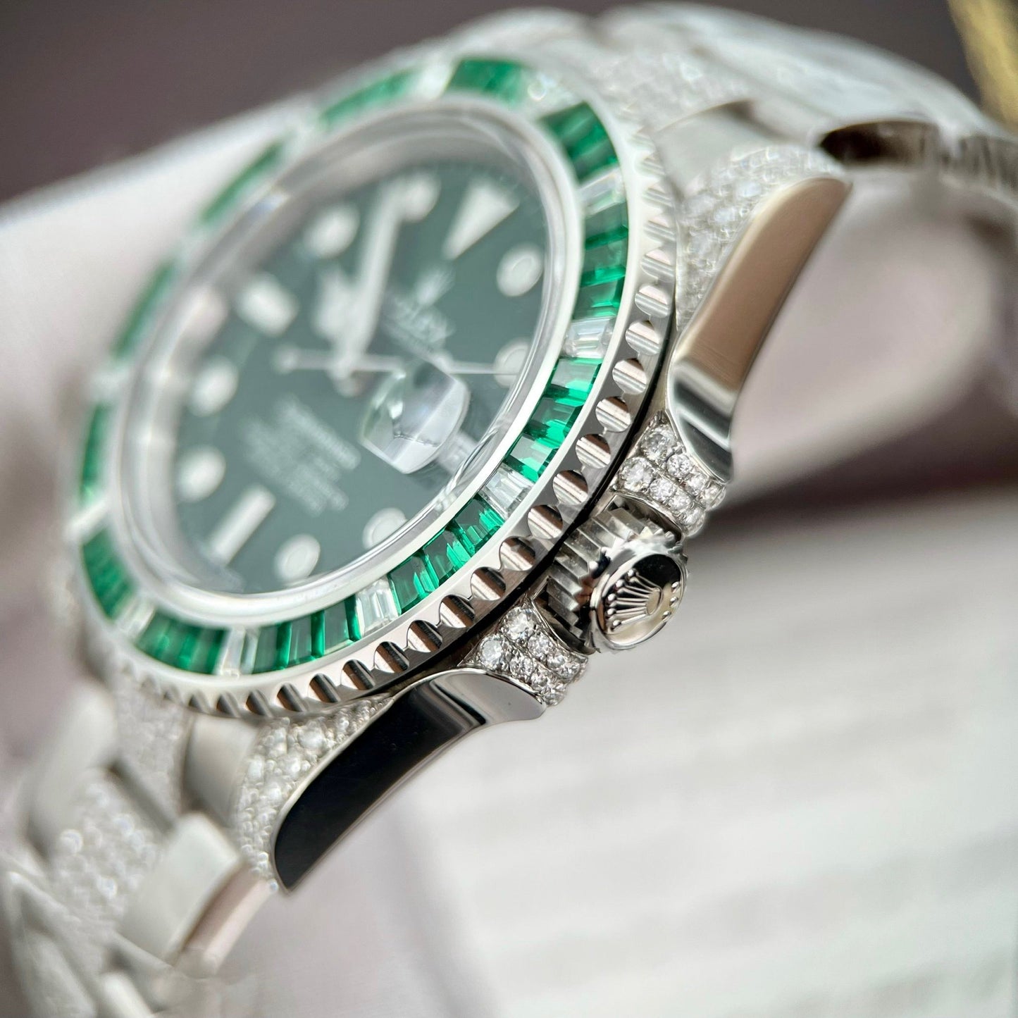 Rolex Submariner Hulk Oystersteel personnalisé Moissanite Diamants super vip