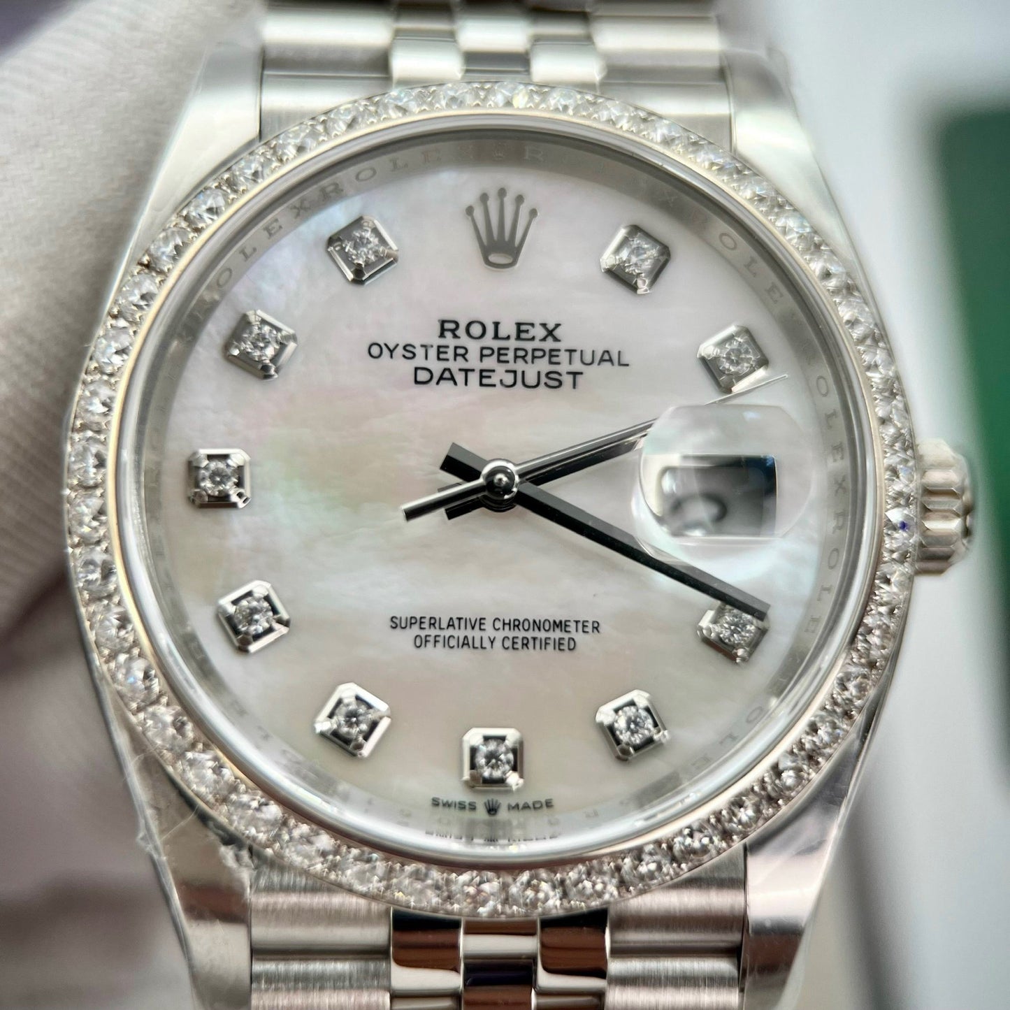 Rolex Datejust M278274-0006 Perlmutt-Zifferblatt, individuelle Diamanten-Lünette