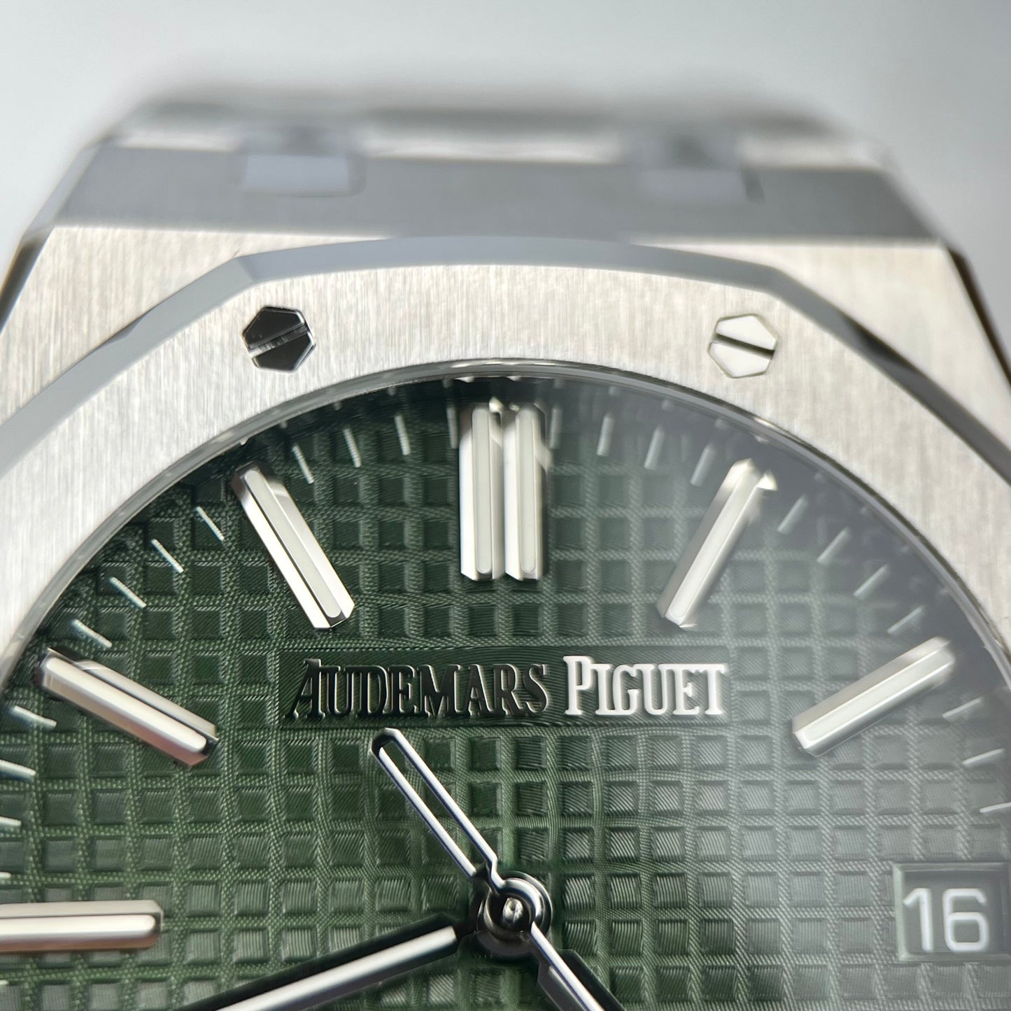 Audemars Piguet Royal Oak 15510ST.OO.1320ST.04 1:1 Best Edition ZF Factory Green Dial Newest Version