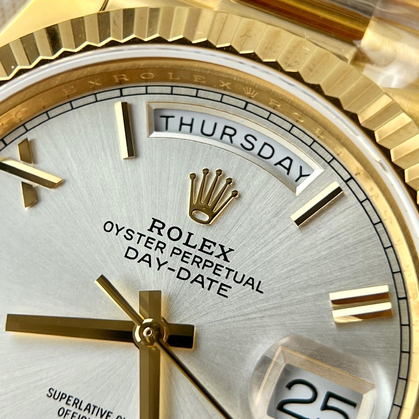 Rolex Day Date 228238 40MM 1:1 meilleure édition or jaune 18 carats argent cadran romain version contrepoids d'usine GM