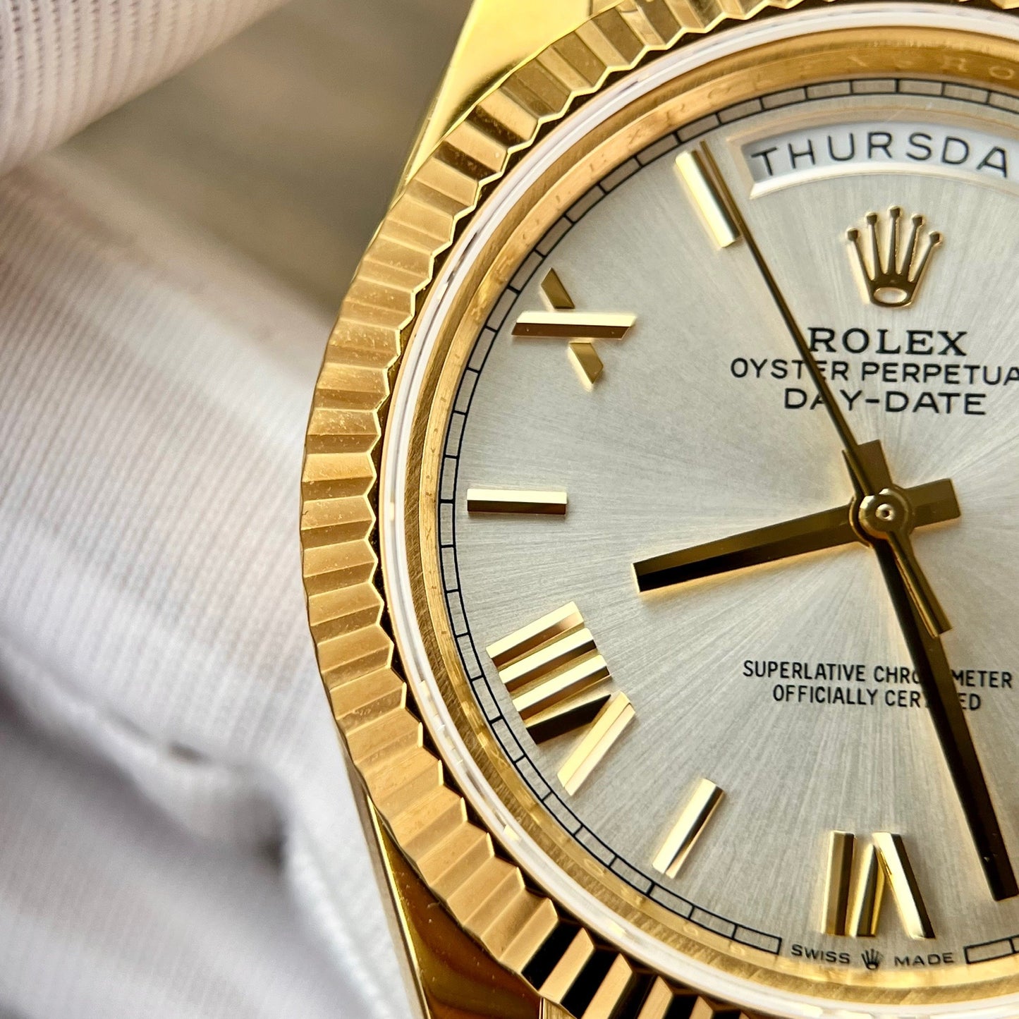 Rolex Day Date 228238 40MM 1:1 meilleure édition or jaune 18 carats argent cadran romain version contrepoids d'usine GM