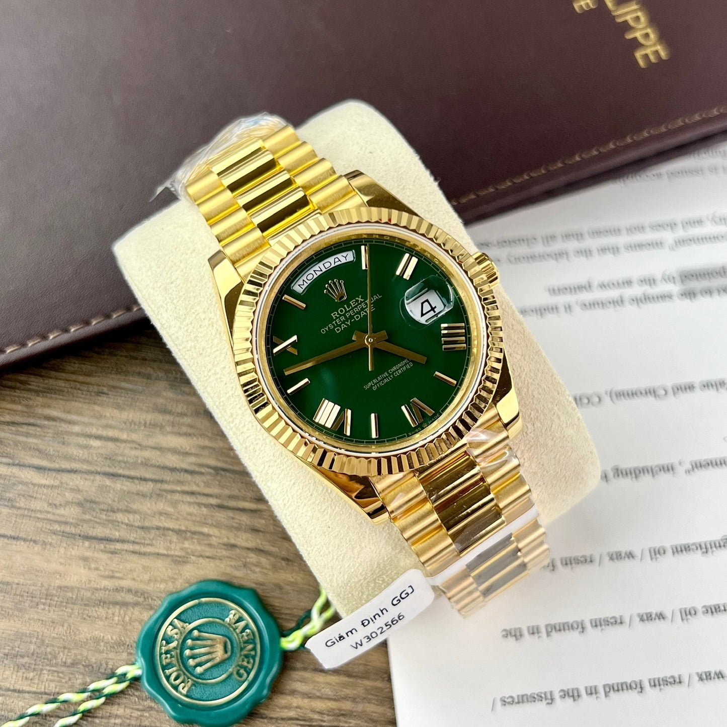 Rolex Day-Date 40 Yellow Gold 228238 Green Rom 1:1 best edition 175 gram V3 GM Factory CounterWeight Version