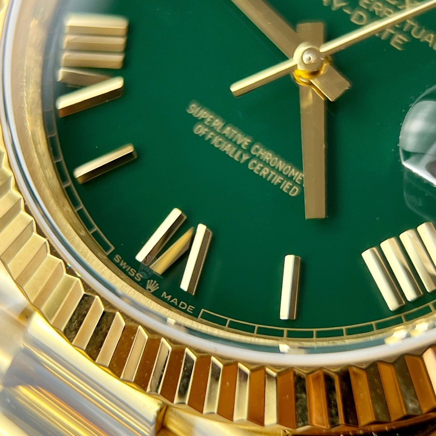 Rolex Day-Date 40 Yellow Gold 228238 Green Rom 1:1 best edition 175 gram V3 GM Factory CounterWeight Version