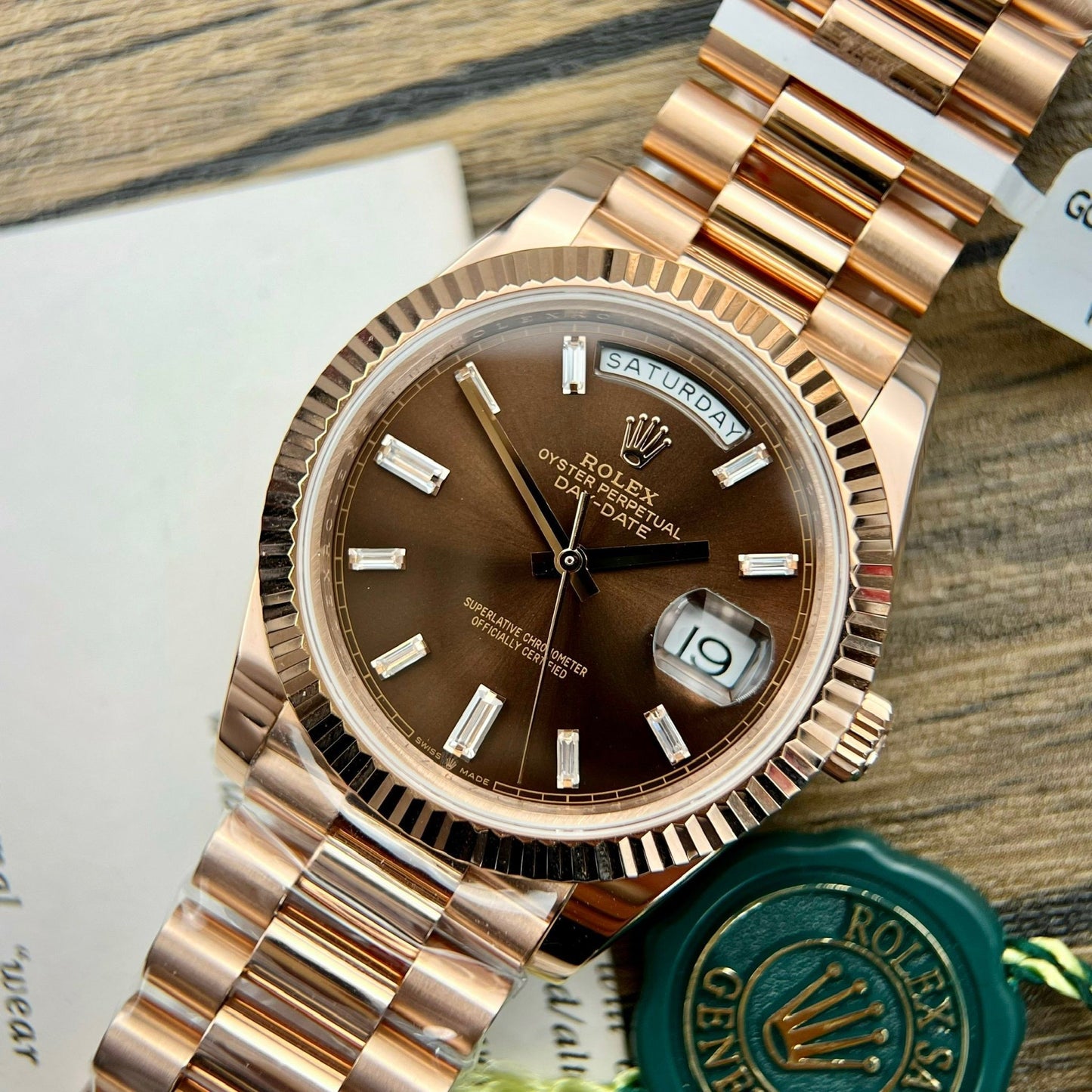 Rolex Day Date M228235-0003 plaqué or 18 carats 1:1 Best Edition GM Factory V2 Cadran chocolat Version contrepoids