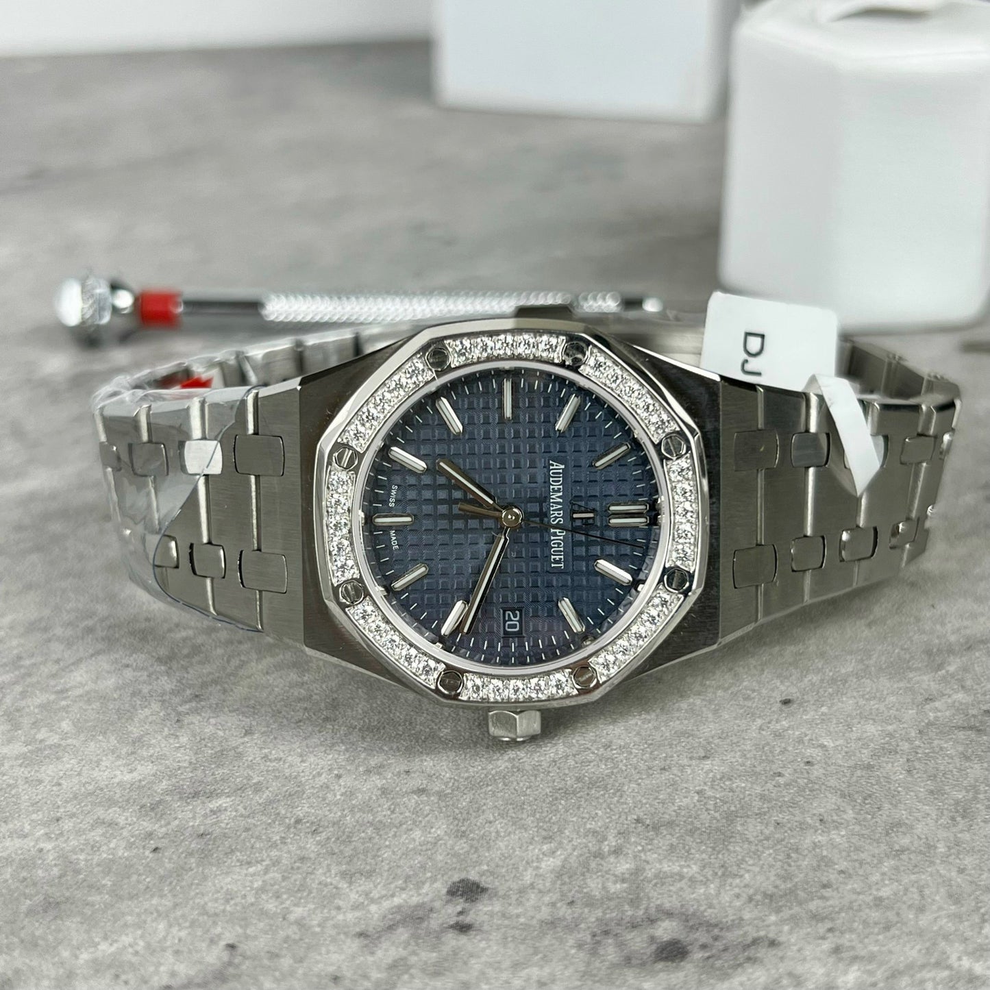 Audemars Piguet Royal Oak 67651IP.ZZ.1261IP.01 1:1 Best Edition ZF Factory Blue Dial Moissanite bezel