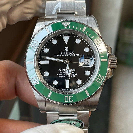 Rolex Submariner M126610LV-0002 Kermit 41MM mouvement 3235 lunette verte d'usine propre