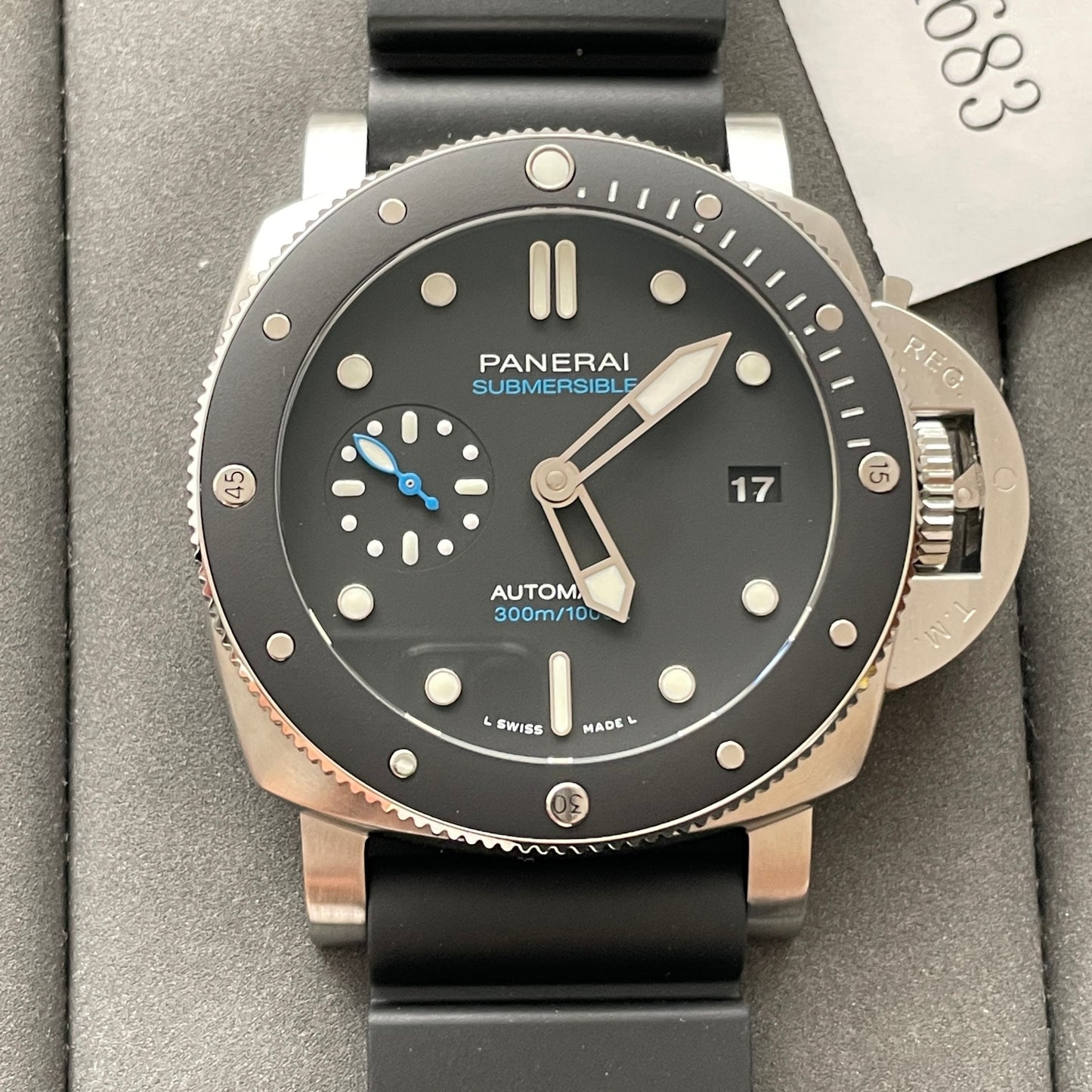 Panerai Submersible PAM00683 1:1 Best Edition VS Factory Black dial Swiss P9010