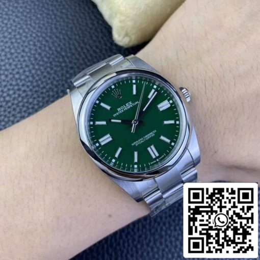 Rolex Oyster Perpetual M124300-0005 41MM 1:1 Best Edition Clean Factory Green Dial - Image 2