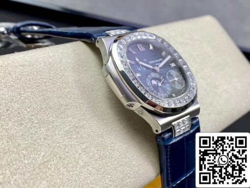 Patek Philippe Nautilus 5724G-001 1:1 Best Edition GR Factory Blue Strap - Image 4