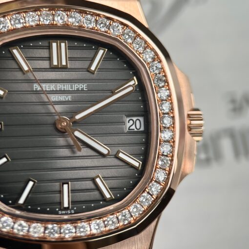 Patek Philippe Nautilus 5711/1R-001 –Wrapped 18k and diamond Leather band version - immagine 8