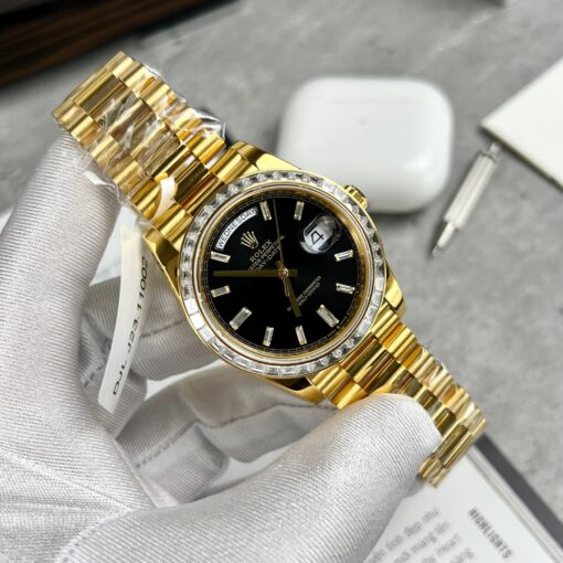 Rolex Day-Date 40 228398TBR wrapped yellow gold 18k and Baguette moissanite bezel - Image 4