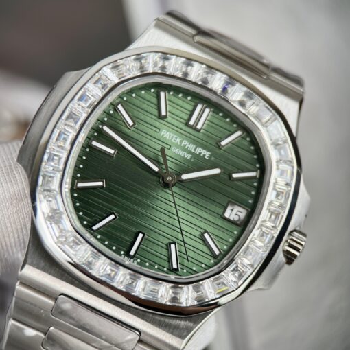 Patek Philippe Nautilus 5711/1A-014 made from 3K Factory and custom Moissanite diamonds - immagine 6