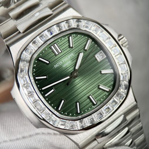 Patek Philippe Nautilus 5711/1A-014 made from 3K Factory and custom Moissanite diamonds - immagine 7