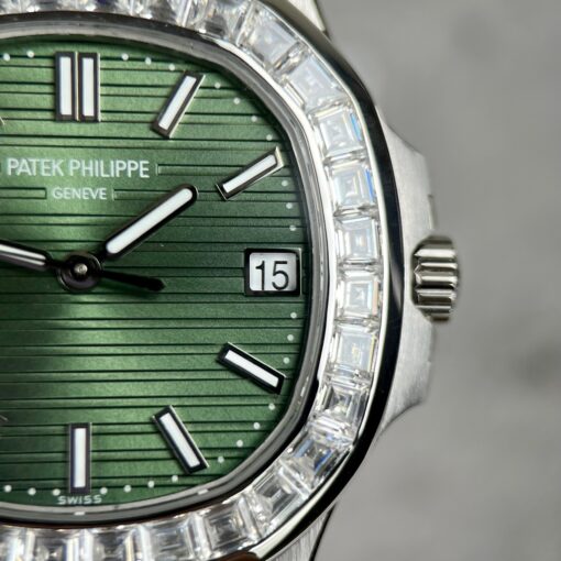 Patek Philippe Nautilus 5711/1A-014 made from 3K Factory and custom Moissanite diamonds - immagine 8