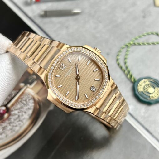 Patek Philippe Nautilus 7118/1R-010 18k gold filled from the 3k factory with yellow dial - Image 3