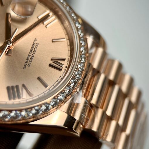 Rolex Oyster Day-Date 40mm 228235 coated 18k rose gold Best 1:1 Edition 130 gram moissanite bezel - Imagen 7