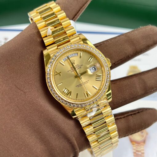 Rolex Day-Date 40mm 228238-0006 coated 18k yellow gold Best 1:1 Edition moissanite bezel - Imagen 4