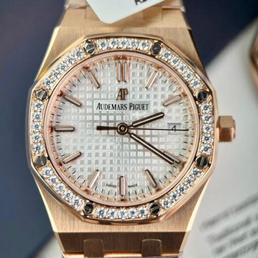 Audemars Piguet Royal Oak 77351OR.ZZ.1261OR.01 Best 1:1 Edition with gold and diamonds - immagine 5