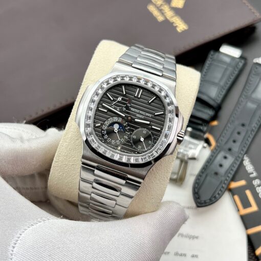 Patek Philippe Nautilus 5712GR 1:1 Best Edition GR Factory Grey Dial - Image 3