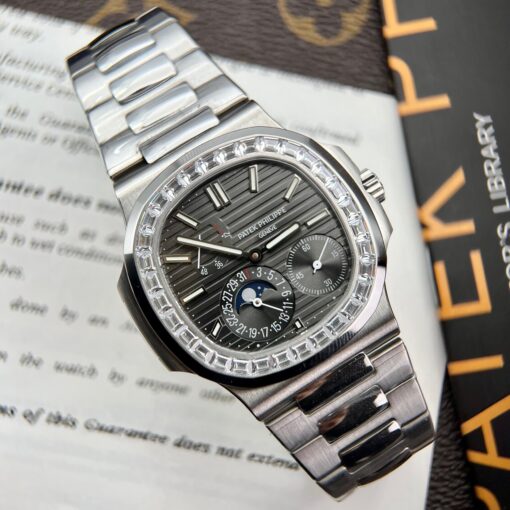 Patek Philippe Nautilus 5712GR 1:1 Best Edition GR Factory Grey Dial - Image 7