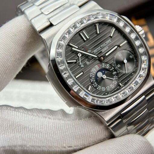 Patek Philippe Nautilus 5712GR 1:1 Best Edition GR Factory Grey Dial - Image 14