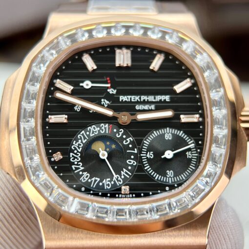 Patek Philippe Nautilus 5724R-001  GR factory 1:1 best edition Black Dial Rose gold and stone – Image 4