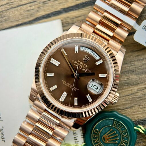 Rolex Day Date M228235-0003 18k gold plated 1:1 Best Edition GM Factory V3 Chocolate Dial Counterweight Version — изображение 6