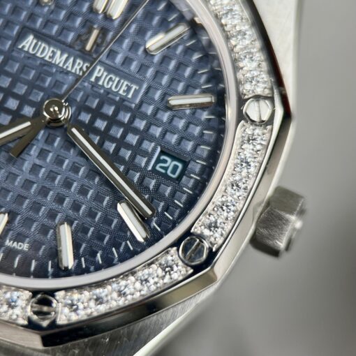 Audemars Piguet Royal Oak 67651IP.ZZ.1261IP.01 1:1 Best Edition ZF Factory Blue Dial Moissanite bezel - Image 5