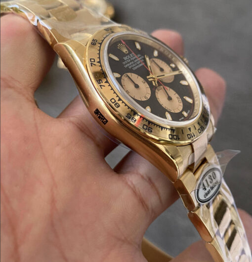 Replica Rolex Cosmograph Daytona m126508-0002 Clean Factory Yellow Gold 4130 Movement - immagine 6